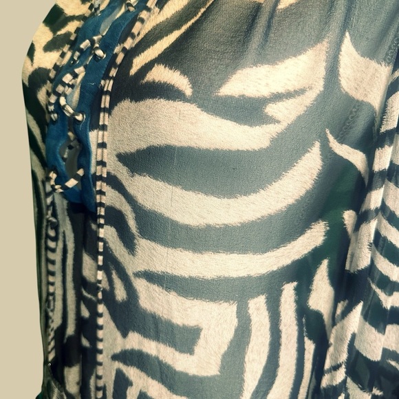 Alberto Makali 100% Silk Zebra & Blue Paisley Print Lace-Up Top Size Medium - Picture 4 of 15